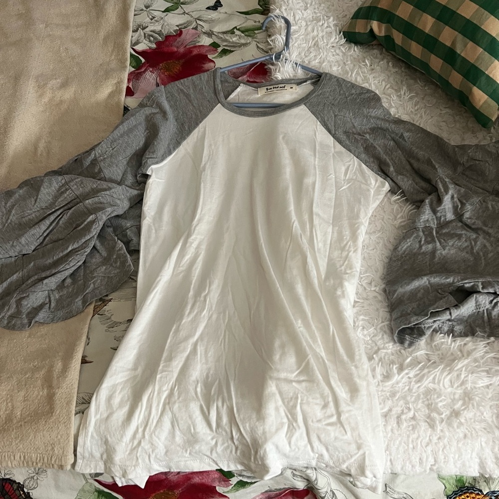 Super cute Boho Three Birds Nest tee Size M